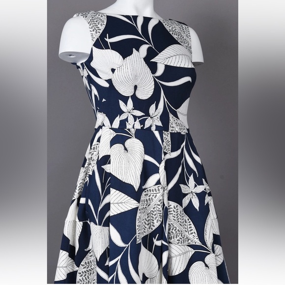 Taylor Fit & Flare Pocket Pleated Knit Day Dress Size 24W Navy Ivory Excellent - Picture 3 of 9